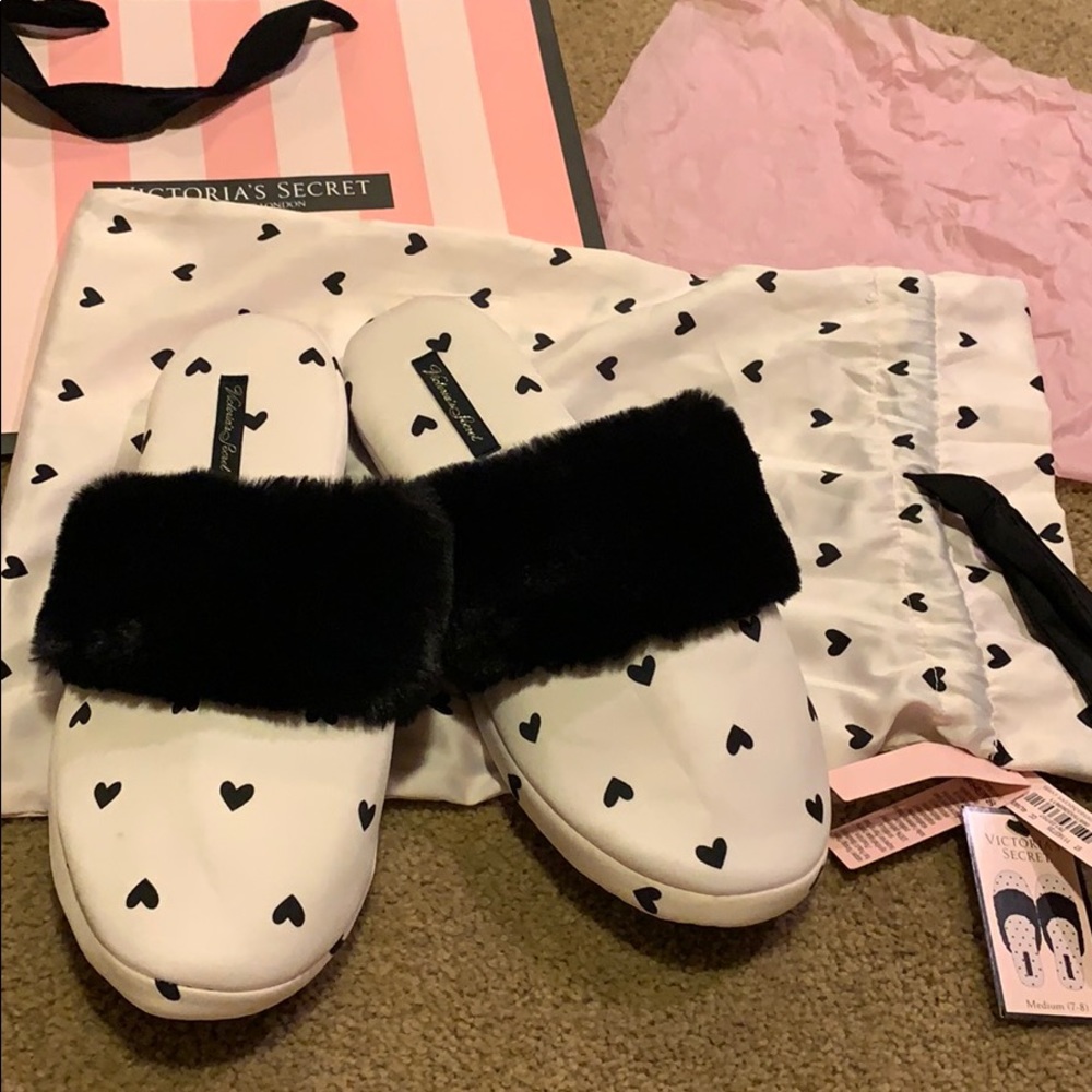 NWT Victoria’s Secret signature satin slippers